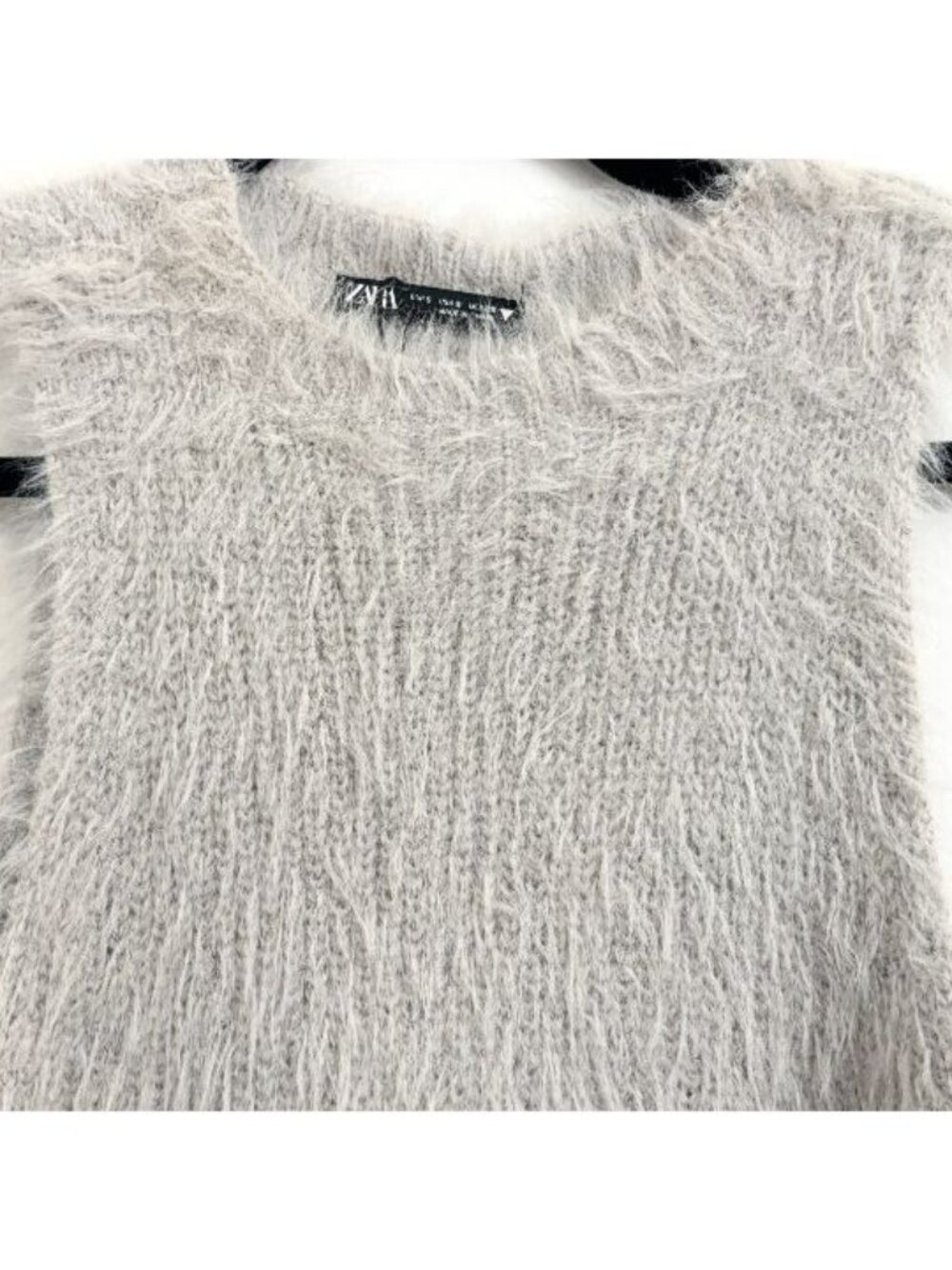 EUC Zara Fuzzy Lavender Sleeveless High Neck Fitted Top - sz S - Picture 6 of 12